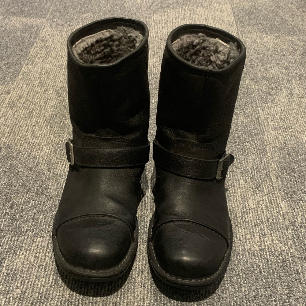 Men’s UGG® Australia Rockville II 3040 Black Leather Biker Boots (EUC)